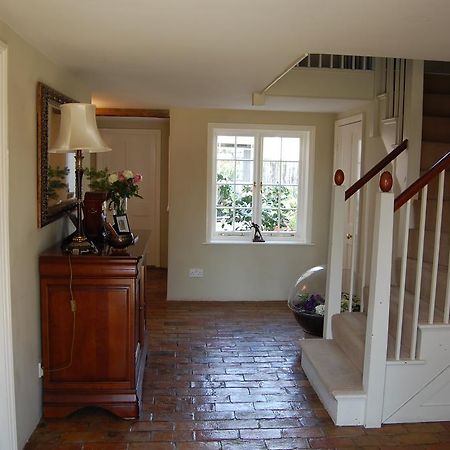 Pickwick House Bed & Breakfast Stoke by Clare Dış mekan fotoğraf