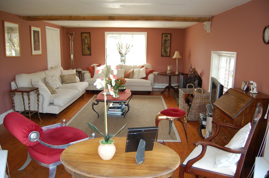 Pickwick House Bed & Breakfast Stoke by Clare Dış mekan fotoğraf